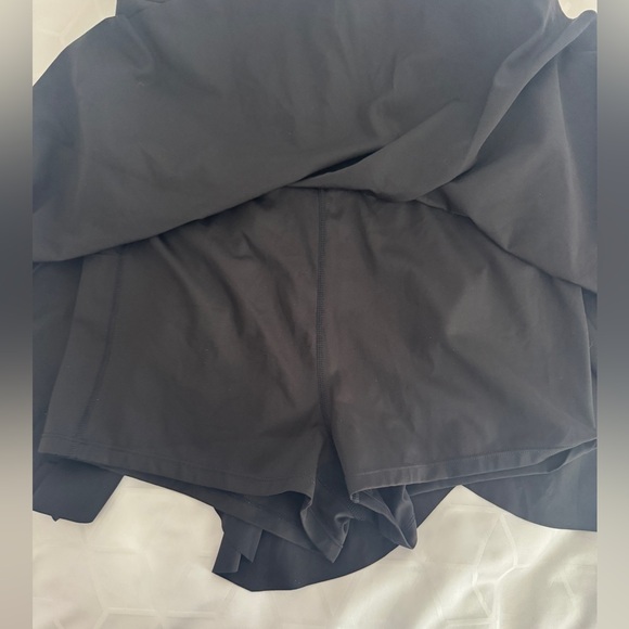 Halara Sport Dress W/ attached bike short - hankerchief hem NWT Size L - Picture 6 of 9